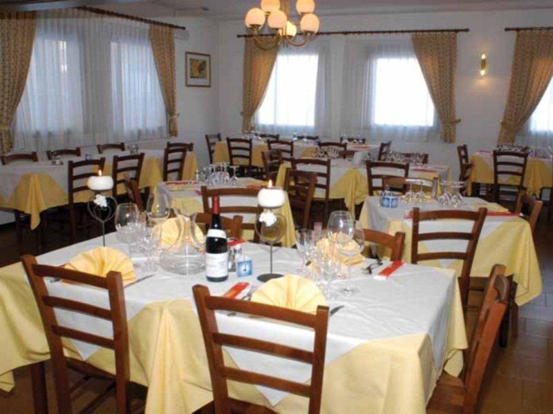 Hotel Alaska Ливиньо Экстерьер фото