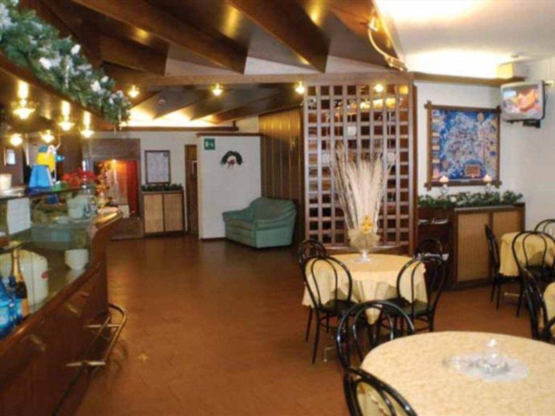 Hotel Alaska Ливиньо Экстерьер фото